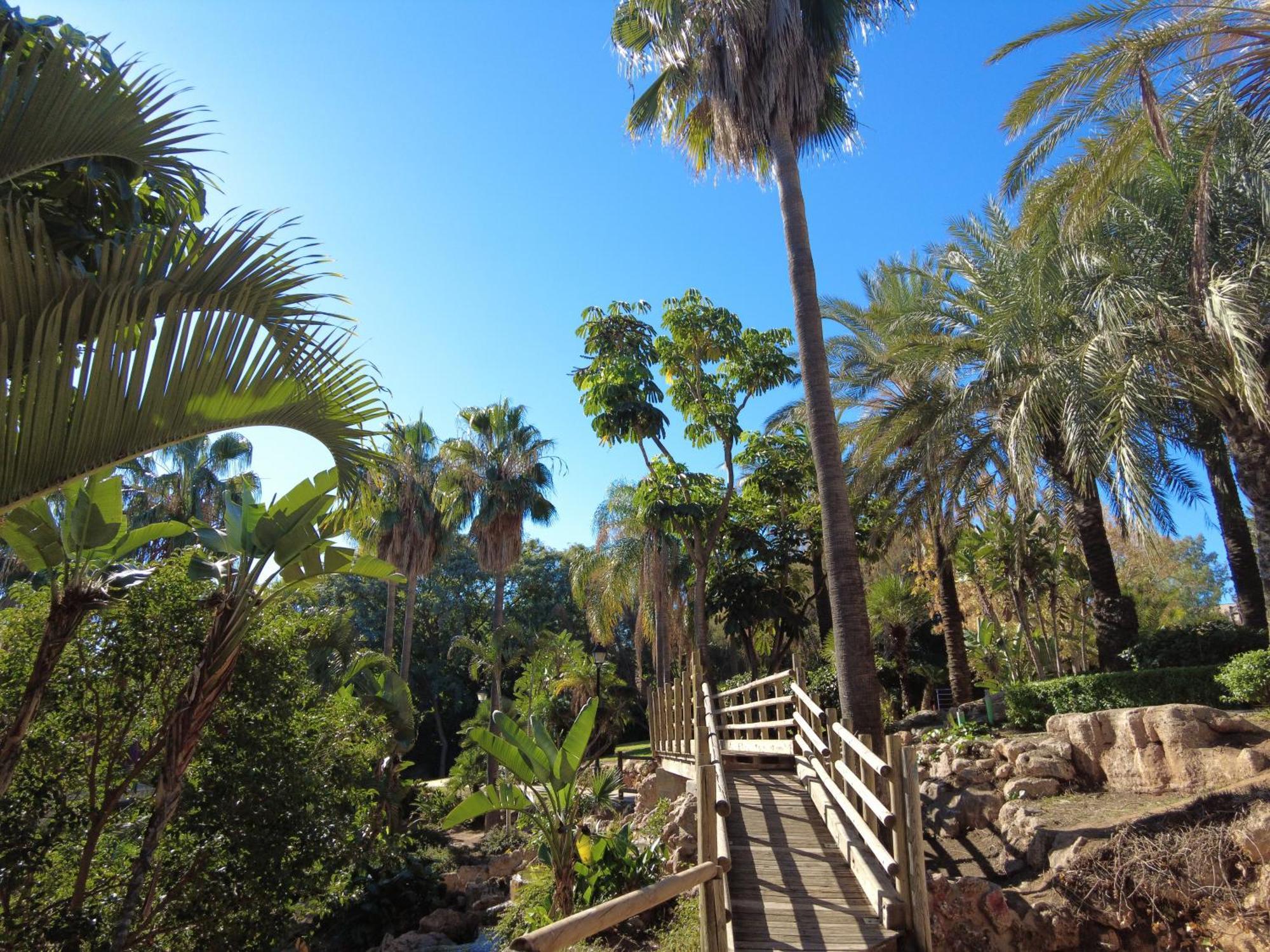 City Parque Del Sol Apartment *